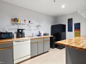 5911 Edsall Road 0G13, Alexandria VA 22304