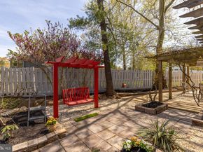 6811 Valley Brook Drive, Falls Church VA 22042