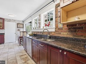 6811 Valley Brook Drive, Falls Church VA 22042