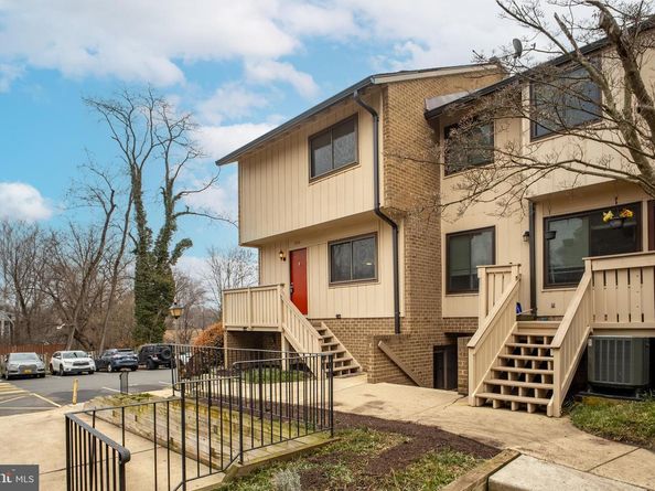 2704 Glengyle Drive 19, Vienna VA 22181