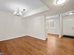 2704 Glengyle Drive 19, Vienna VA 22181