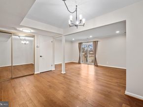 2704 Glengyle Drive 19, Vienna VA 22181