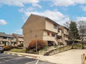 2704 Glengyle Drive 19, Vienna VA 22181