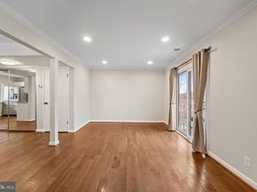 2704 Glengyle Drive 19, Vienna VA 22181