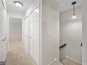 2704 Glengyle Drive 19, Vienna VA 22181