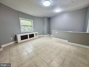 1000 S 6TH Street, Philadelphia PA 19147