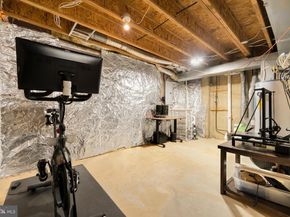 1636 S Taylor Street, Arlington VA 22204