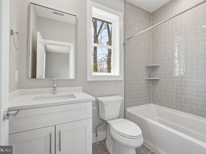 1203 Cottage Street SW, Vienna VA 22180