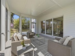 1203 Cottage Street SW, Vienna VA 22180