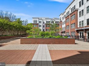 1418 N Rhodes Street B420, Arlington VA 22209