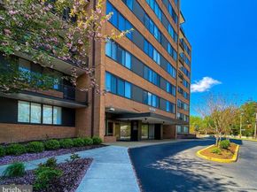 4390 Lorcom Lane 805, Arlington VA 22207