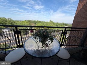 4390 Lorcom Lane 805, Arlington VA 22207