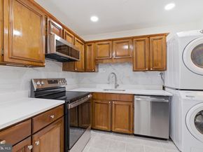 102 N Duke Drive, Sterling VA 20164