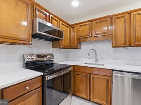 102 N Duke Drive, Sterling VA 20164
