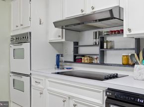 203 Yoakum Parkway 906, Alexandria VA 22304