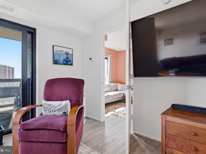 203 Yoakum Parkway 906, Alexandria VA 22304