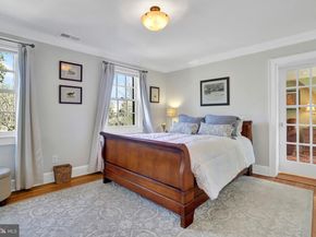 102 W Mason Avenue, Alexandria VA 22301