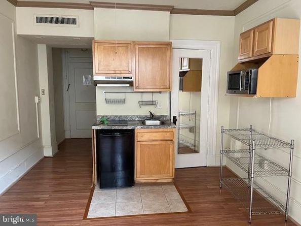 1324 Locust Street 1502, Philadelphia PA 19107