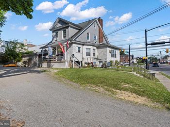 1 S Macdade Boulevard