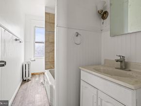 1 S Macdade Boulevard, Glenolden PA 19036