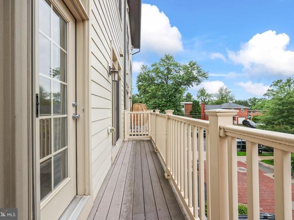 1334 S Quinn Street, Arlington VA 22204