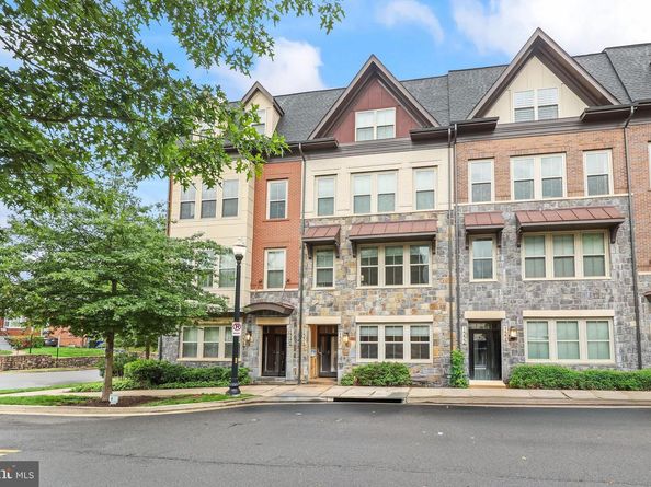 1334 S Quinn Street, Arlington VA 22204