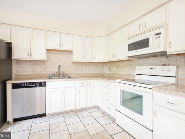 8560 Trumbauer Drive L40, Glenside PA 19038