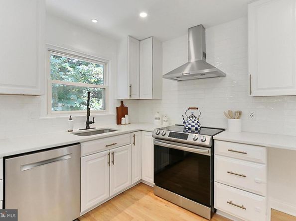 109 Patrick Street SE, Vienna VA 22180