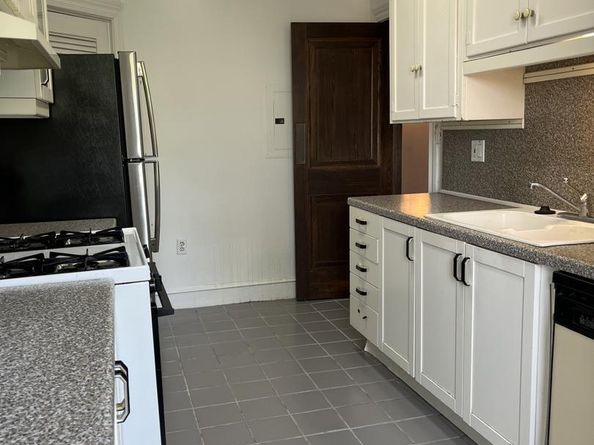 4000 Cathedral Avenue NW 309B, Washington DC 20016
