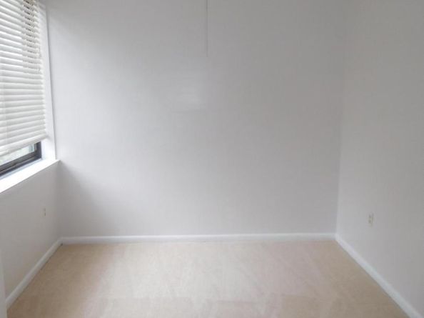 4390 Lorcom Lane 512, Arlington VA 22207