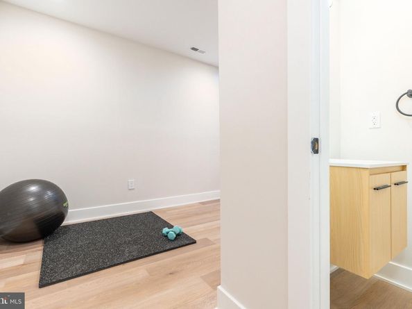 3841 Ridge Avenue, Philadelphia PA 19132