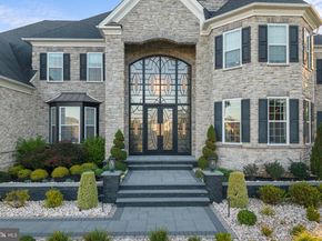 8 Shady Pines Drive, Warminster PA 18974