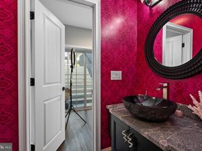 8 Shady Pines Drive, Warminster PA 18974