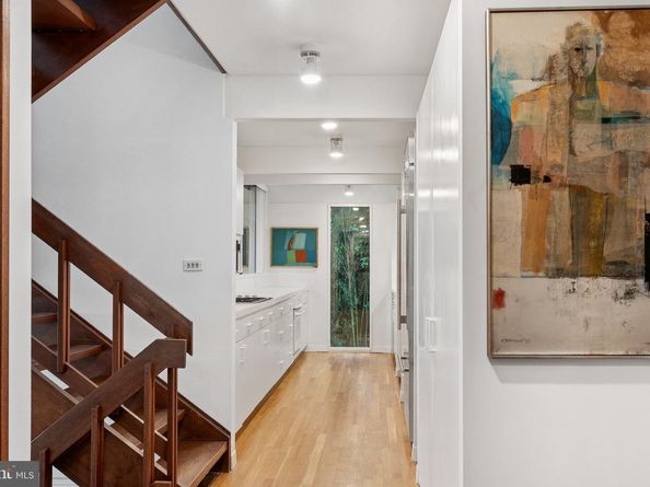 1330 Potomac School Road, Mclean VA 22101