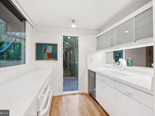 1330 Potomac School Road, Mclean VA 22101