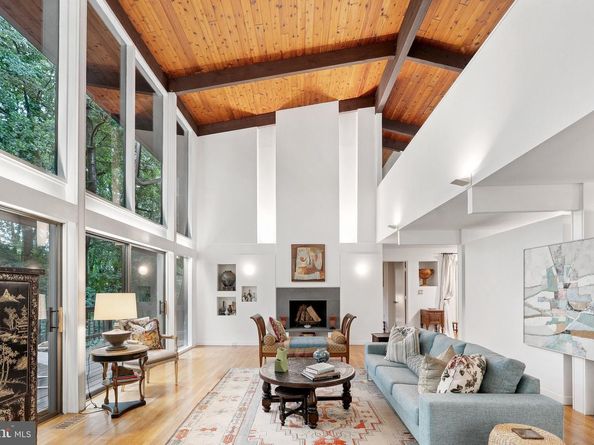 1330 Potomac School Road, Mclean VA 22101