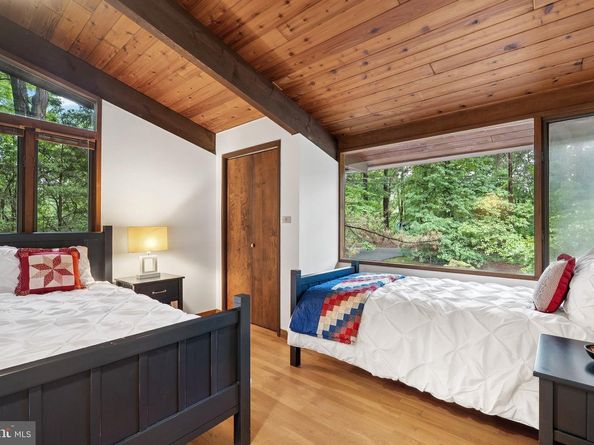 1330 Potomac School Road, Mclean VA 22101