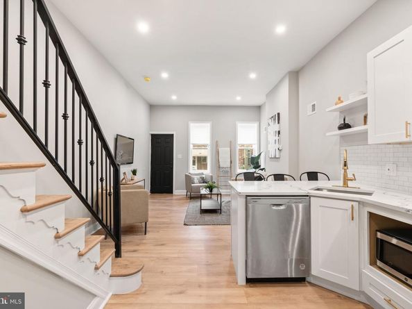 2571 Coral Street, Philadelphia PA 19125