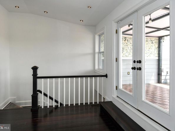 719 12TH Street SE 3, Washington DC 20003