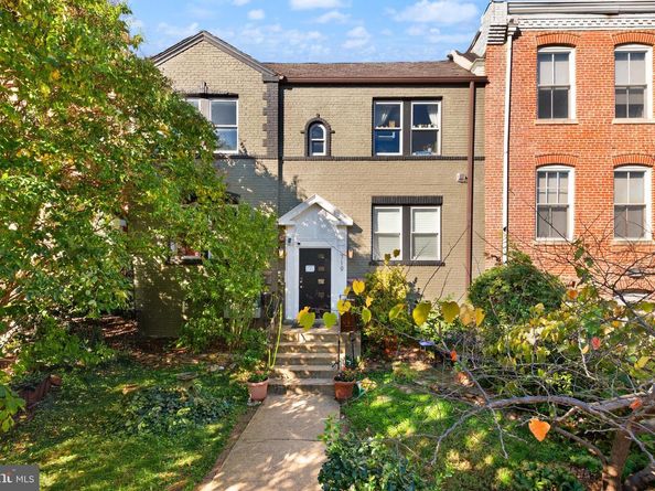 719 12TH Street SE 3, Washington DC 20003