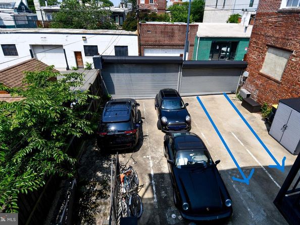 719 12TH Street SE 3, Washington DC 20003