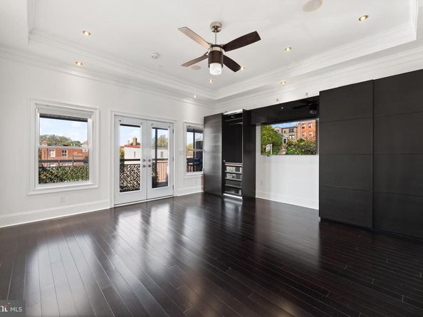 719 12TH Street SE 3, Washington DC 20003