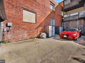 719 12TH Street SE 3, Washington DC 20003