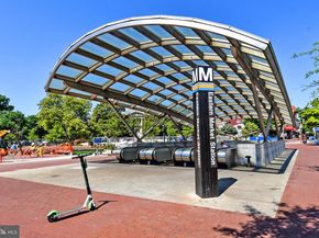 719 12TH Street SE 3, Washington DC 20003