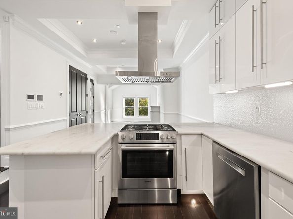 719 12TH Street SE 3, Washington DC 20003