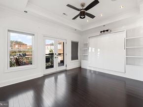 719 12TH Street SE 3, Washington DC 20003