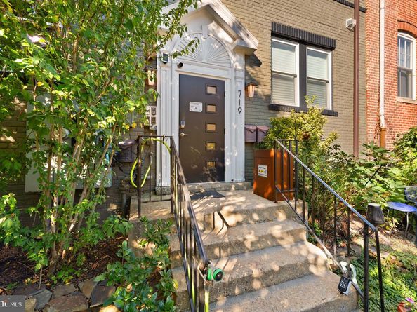 719 12TH Street SE 3, Washington DC 20003