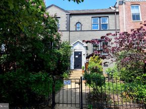 719 12TH Street SE 3, Washington DC 20003