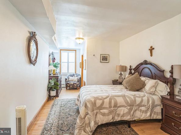 610 Pine Street, Philadelphia PA 19106