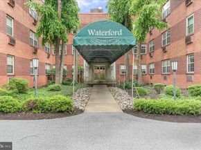 383 Lakeside Road 102, Ardmore PA 19003